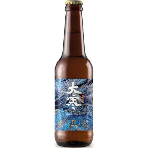 One bottle of Taiwan Head Brewers Major Cold Coffee Stout on a white background